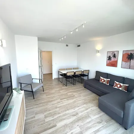 Nuevo, A 80 Metros Del Mar Y La Playa